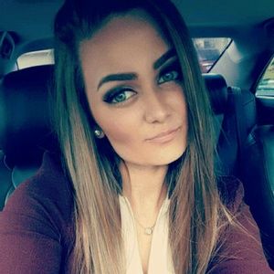 Meet your Posher, Kayla